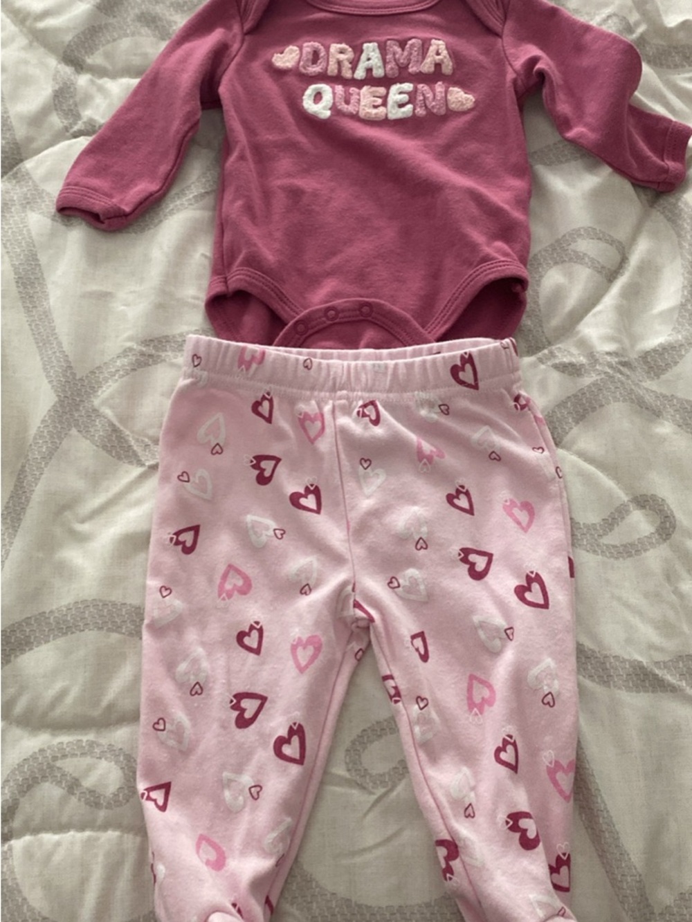 Pink "Drama Queen" Baby Matching Set - Bodysuit & Heart Print Pants